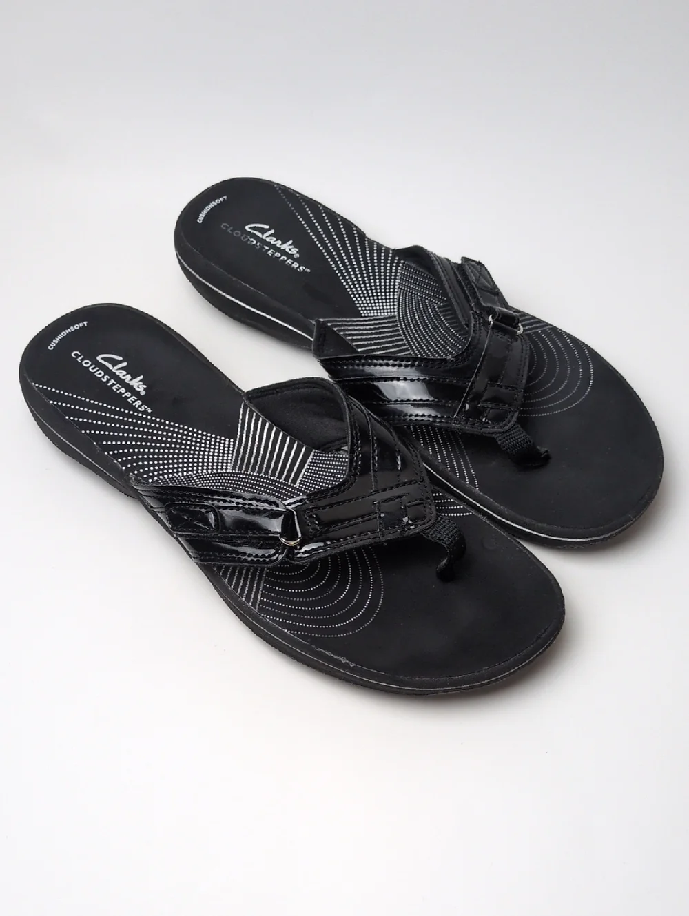 Clarks Cloudsteppers Black Patent  CushionSoft Flip Flop Sandals Women's 10
